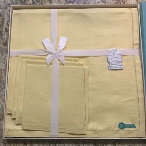 Vintage Browns Irish linen set NIB